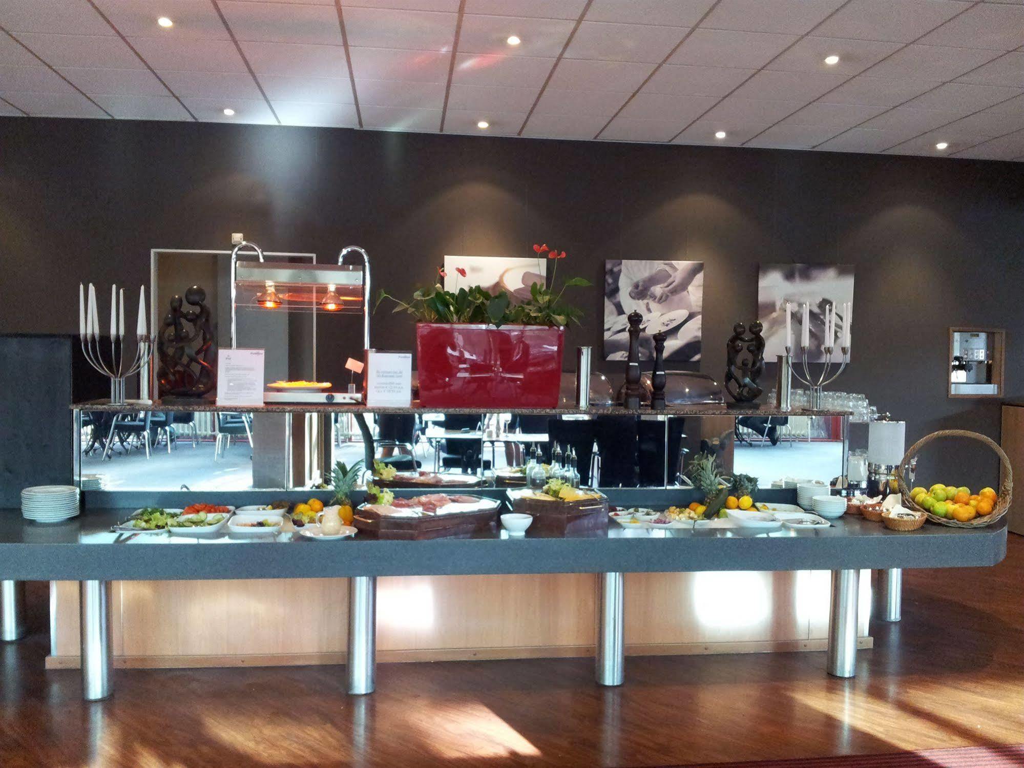 Postillion Hotel 3*